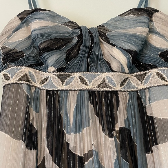 Beautiful long BCBG dress - Picture 3 of 4